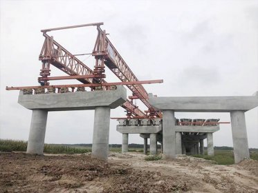 安徽合肥30-120架桥机架梁